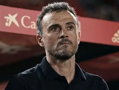 欧冠大胜后恩里克谈巴黎：韧性尽显，全力备战次回合