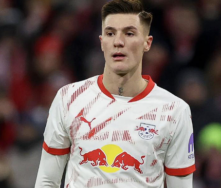 曼联舍什科：“超级替补”标签下的实力剖析与角色定位探讨